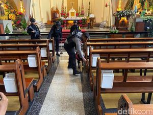 Gereja-gereja di Malang Disterilisasi Jelang Malam Natal 2023 Gereja-gereja di Malang Disterilisasi Jelang Malam Natal 2023