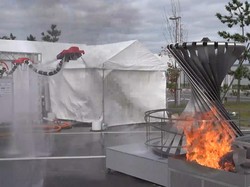 Peneliti Kembangkan Robot Naga Pemadam Kebakaran