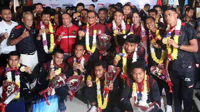 Timnas Indonesia Raih Emas SEA Games Setelah Puasa 32 Tahun Tahun ini, timnas Indonesia meraih prestasi membanggakan di ajang SEA Games 2023. Timnas Indonesia mendapatkan medali emas sepakbola setelah puasa 32 tahun.