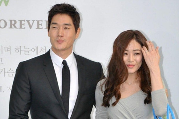 Yoo Ji-tae dan Kim Hyo-jin/foto: soompi.com Yoo Ji-tae dan Kim Hyo-jin
