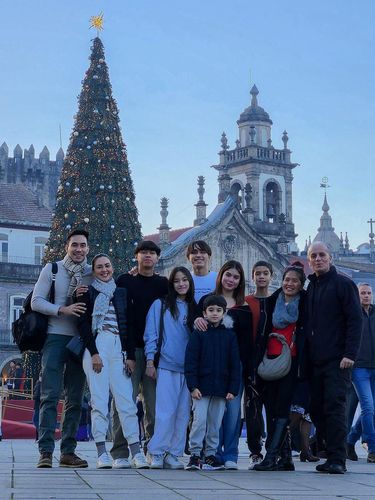 7 Potret Suka Cita Artis Rayakan Natal 2023