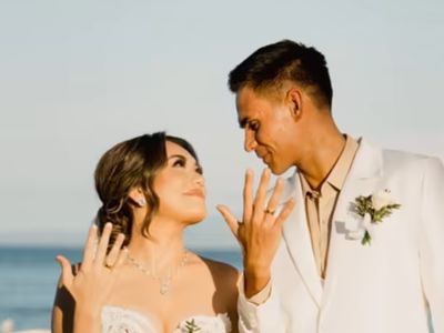 7 Foto Resepsi Pernikahan Amanda Gonzalez & Suami, Romantis di Tepi Pantai