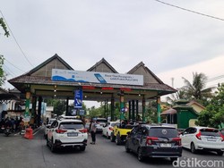 4 Jalur Retribusi Parangtritis Dibuka, Sehari Masuk 16 Ribu Wisatawan
