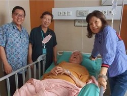 Dokter Gratis Lo Siauw Ging Dirawat di RS Kasih Ibu Solo