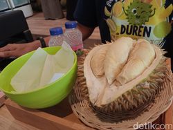 Asyik! Di Cirebon Bisa Jajan Durian di Kafe Duren Si Legit