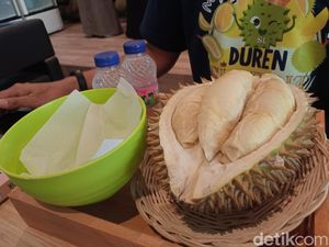 Asyik! Di Cirebon Bisa Jajan Durian di Kafe Duren Si Legit Asyik! Di Cirebon Bisa Jajan Durian di Kafe Duren Si Legit