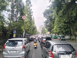 Libur Natal, Jalan Dago Bandung Dipadati Kendaraan Wisatawan