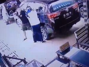 6 Fakta Afdi Honorer Puskesmas Konawe Banting Calon Istri gegara Baju Lamaran 6 Fakta Afdi Honorer Puskesmas Konawe Banting Calon Istri gegara Baju Lamaran