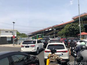 Tunggu Penumpang Terjebak Macet, 14 KA Berhenti Luar Biasa di 2 Stasiun Jogja Tunggu Penumpang Terjebak Macet, 14 KA Berhenti Luar Biasa di 2 Stasiun Jogja