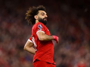 Salah Pergi, Liverpool Dibebani Utang