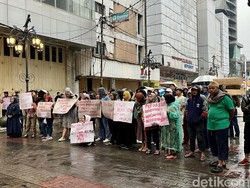 Sengkarut PKL di Zona Merah Dalem Kaum Bandung