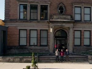 Terbengkalai Selama 43 Tahun, Sekolah Ini Disulap Jadi Apartemen 33 Unit