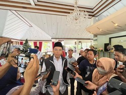 Muncul Karangan Bunga Dukung TNI di Boyolali, TPN: Jangan Genit Lah