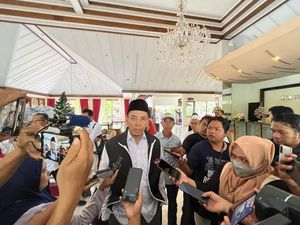 Muncul Karangan Bunga Dukung TNI di Boyolali, TPN: Jangan Genit Lah Muncul Karangan Bunga Dukung TNI di Boyolali, TPN: Jangan Genit Lah