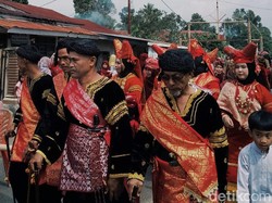 Mengenal Upacara Batagak Pangulu pada Adat Minangkabau