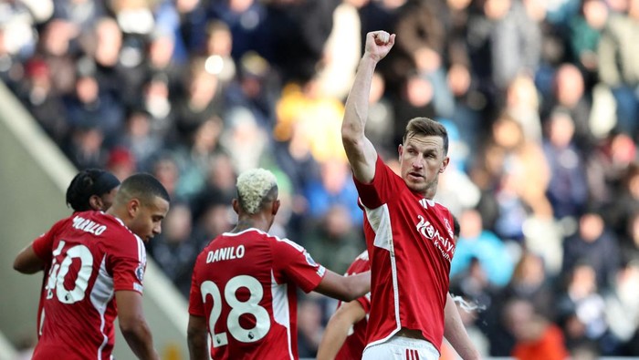Soccer Football - Premier League -  Newcastle United v Nottingham Forest - St James Park, Newcastle, Britain - December 26, 2023 Nottingham Forests Chris Wood celebrates scoring their first goal REUTERS/Scott Heppell NO USE WITH UNAUTHORIZED AUDIO, VIDEO, DATA, FIXTURE LISTS, CLUB/LEAGUE LOGOS OR LIVE SERVICES. ONLINE IN-MATCH USE LIMITED TO 45 IMAGES, NO VIDEO EMULATION. NO USE IN BETTING, GAMES OR SINGLE CLUB/LEAGUE/PLAYER PUBLICATIONS.