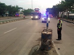 ABG Tewas Tabrak Pembatas Jalan di Kaligawe Semarang