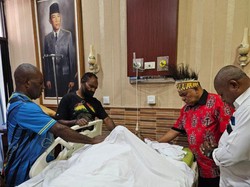 Momen Jenazah Lukas Enembe Tiba di Rumah Duka RSPAD