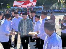 Kala Menag Yaqut Berulang Kali Sebut Angka 2 dan Berada di Tengah-tengah