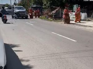 Mobil Bawa Pengantin di Sidrap Tabrak Pemotor hingga Tewas di Tempat Mobil Bawa Pengantin di Sidrap Tabrak Pemotor hingga Tewas di Tempat