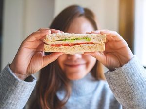 Orang Tua Diminta Tak Jadikan Anak Investasi buat Hari Tua Orang Tua Diminta Tak Jadikan Anak Investasi buat Hari Tua