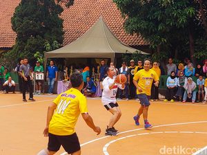 Jenderal Agus Reuni dan Main Basket Bareng Teman Semasa di SMPN 2 Cimahi