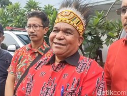 Jenazah Lukas Enembe Akan Diterbangkan ke Papua Rabu Malam