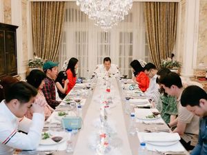 Meriah! Perayaan Natal 5 Selebriti Tanah Air Bersama Keluarga