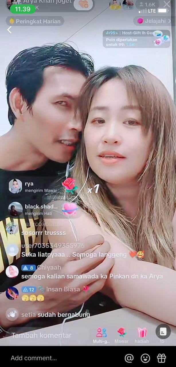 Pinkan Mambo dan Arya Khan