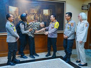 Sultan Korban Kabel Menjuntai Berterima Kasih ke Kapolri: Mimpi Jadi Nyata Sultan Korban Kabel Menjuntai Berterima Kasih ke Kapolri: Mimpi Jadi Nyata