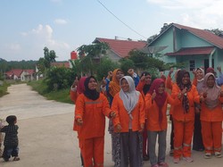 Rejeki Nomplok, Tukang Sapu di Prabumulih Dapat Rumah Gratis Lengkap dengan Jalan Lingkungan