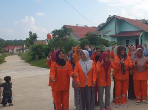 Rejeki Nomplok, Tukang Sapu di Prabumulih Dapat Rumah Gratis Lengkap dengan Jalan Lingkungan Rejeki Nomplok, Tukang Sapu di Prabumulih Dapat Rumah Gratis Lengkap dengan Jalan Lingkungan