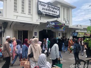 7 Rekomendasi Tempat Beli Baju Lebaran di Jogja, Harganya Murah Meriah! 7 Rekomendasi Tempat Beli Baju Lebaran di Jogja, Harganya Murah Meriah!