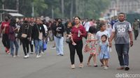 Suasana Libur Natal di Monas yang Kian Ramai