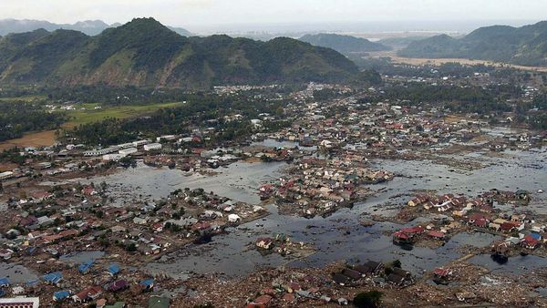 10 Tsunami Paling Merusak Sepanjang Sejarah, Termasuk Aceh