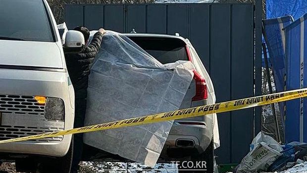 7 Potret Penampakan Mobil yang Ditumpangi Lee Sun Kyun hingga Tewas