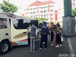 Indahnya Toleransi di Surabaya, Asrama Haji Jadi Area Parkir Natal Nasional