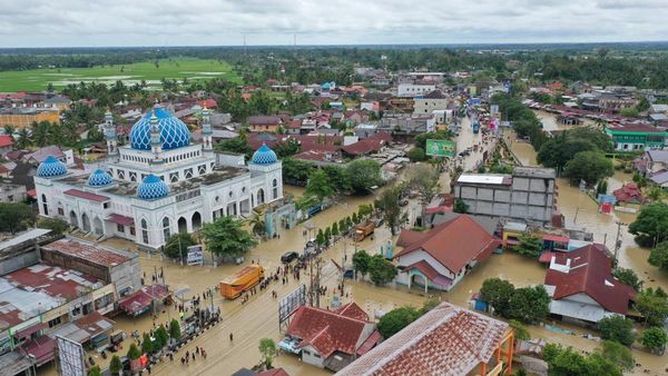 Penampakan Banjir di Aceh Utara, Halaman Masjid Raya Ikut Terendam