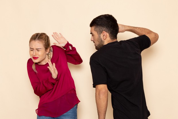 4 Alasan Perempuan Menjadi Korban Kekerasan Sulit Speak Up