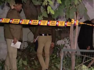 Terjadi Ledakan di Dekat Kedubes Israel di New Delhi, Polisi Selidiki Terjadi Ledakan di Dekat Kedubes Israel di New Delhi, Polisi Selidiki