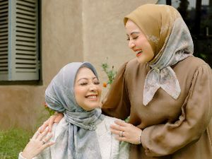 5 Tutorial Hijab Pashmina dan Segi Empat Paling Hits 2023, Bisa Bikin Tirus 5 Tutorial Hijab Pashmina dan Segi Empat Paling Hits 2023, Bisa Bikin Tirus