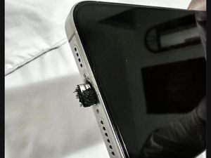 iPhone 15 Pro Max Dicas Pakai Charger Murah, Kabelnya Meleleh