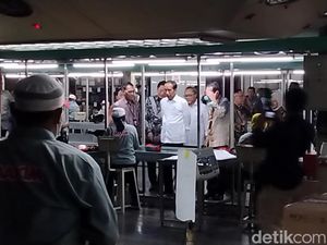 Jokowi Beri Acungan Jempol Produk Maspion yang Bisa Bersaing di Luar Negeri Jokowi Beri Acungan Jempol Produk Maspion yang Bisa Bersaing di Luar Negeri