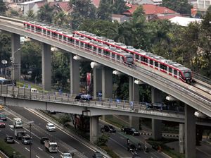 Waktu Tunggu LRT Jabodebek Makin Cepat Gegara Ini! Waktu Tunggu LRT Jabodebek Makin Cepat Gegara Ini!