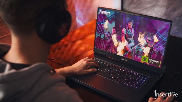 Laptop Titan GT77HX 13VI - 244