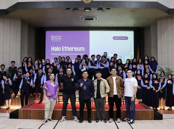 Mahasiswa Belajar Mengenal Teknologi Blockchain Ethereum