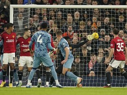 MU Tertinggal 0-2 dari Villa di Babak I