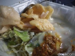 Nikmatnya Kuah Kental-Gurih Mi Koclok Cirebon