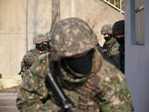 Korsel Lepas Tembakan Peringatan Setelah Tentara Korut Lewati Perbatasan