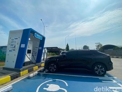 Timang-timang Mudik Pakai Mobil Listrik, Rest Area Cuma Boleh 30 Menit